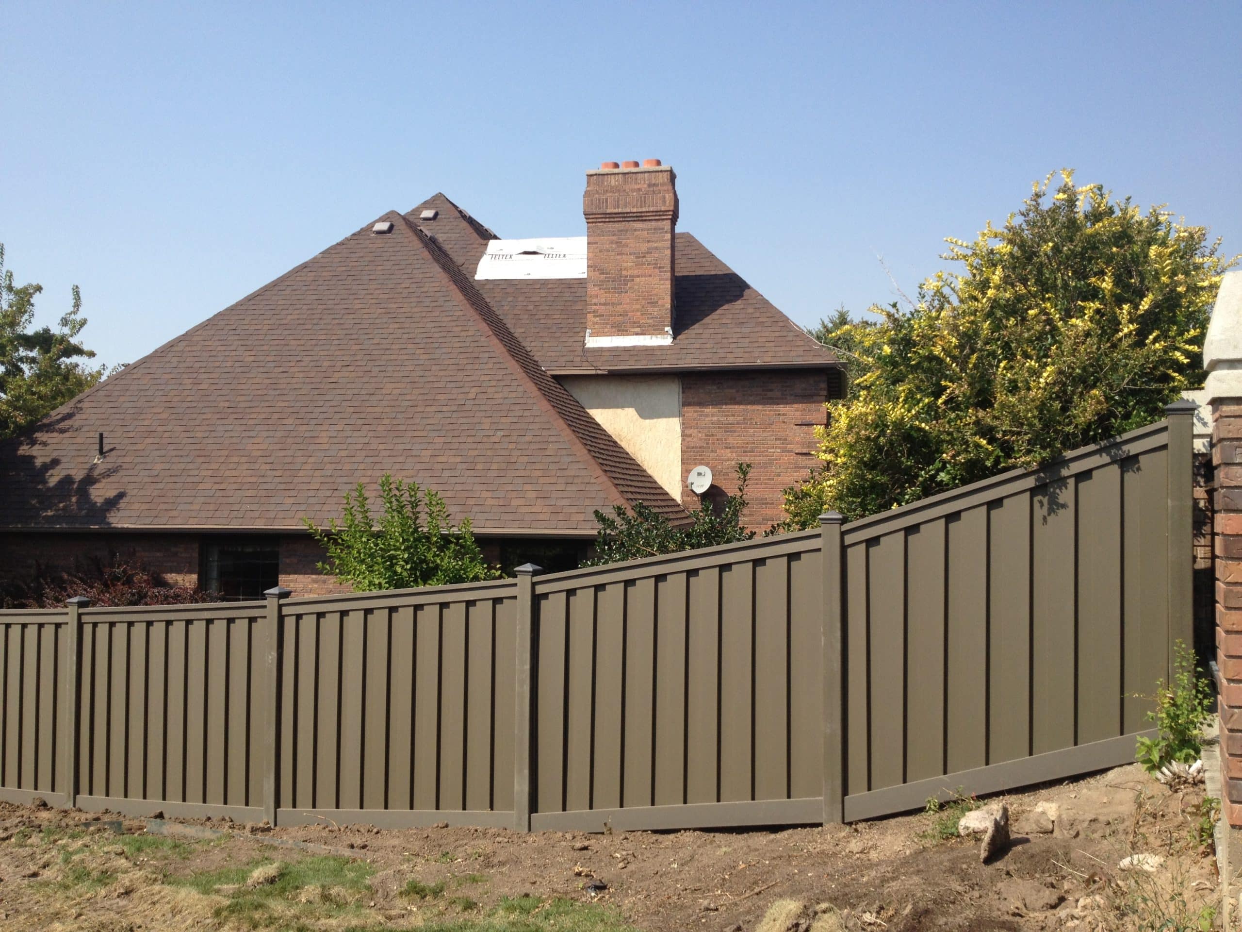 Selecting a Fence Company in Utah: Permits, Materials & Neighbor Considerations